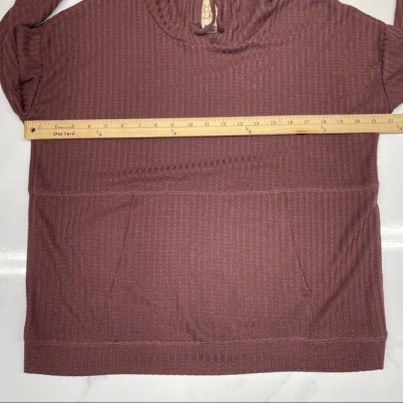 Chaser Waffle Knit Thermal Thumbhole Drop Shoulder Kanga Pocket Pullover Hoodie - Picture 8 of 8